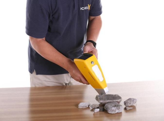 艾克光谱手持式矿石分析仪 F2-5200